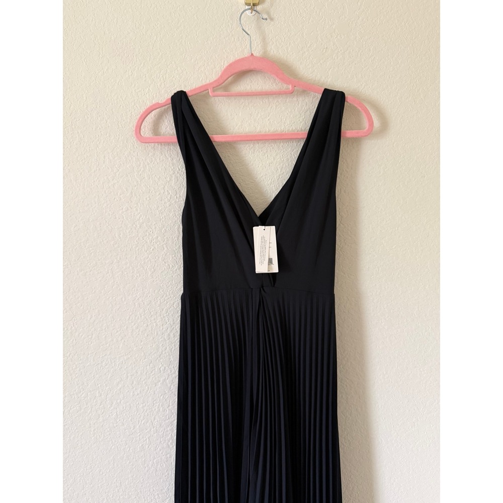 NWT Vince Twist Front Pleated Black V-Neck Midi Dress Size 8 Quiet Luxury - Picture 5 of 11